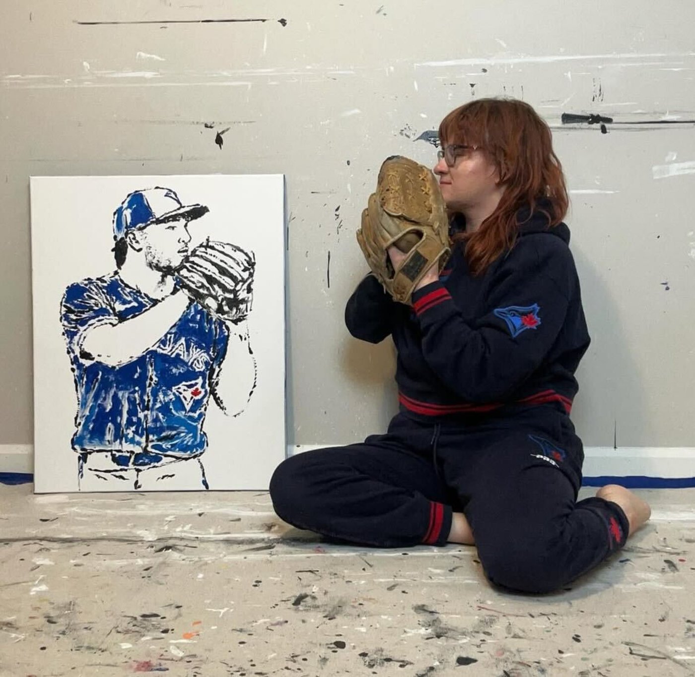 Artist uses baseball bats and balls to create paintings of Blue Jays | iNFOnews.ca Artist uses baseball bats and balls to create paintings of Blue Jays | iNFOnews.ca