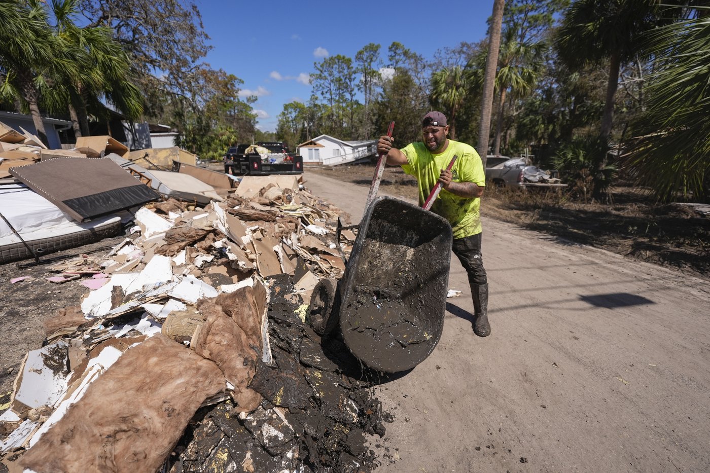 Death toll rises from Helene while supplies are rushed to North Carolina and Florida digs out | iNFOnews.ca Death toll rises from Helene while supplies are rushed to North Carolina and Florida digs out | iNFOnews.ca