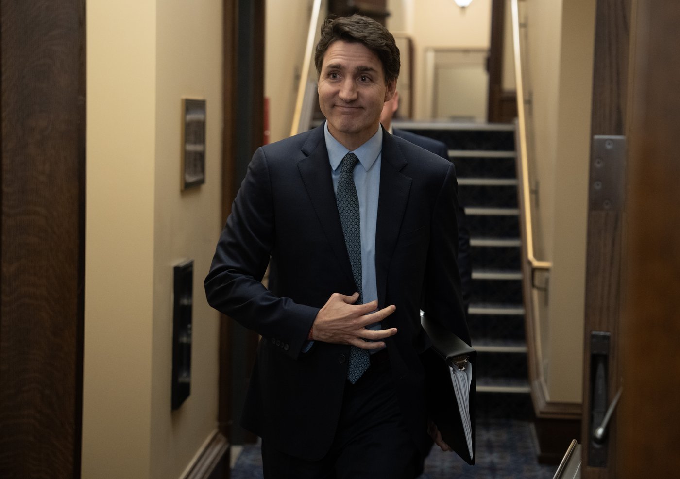 Liberals plan to give $250 cheques to millions of Canadians, cut GST over holidays | iNFOnews.ca