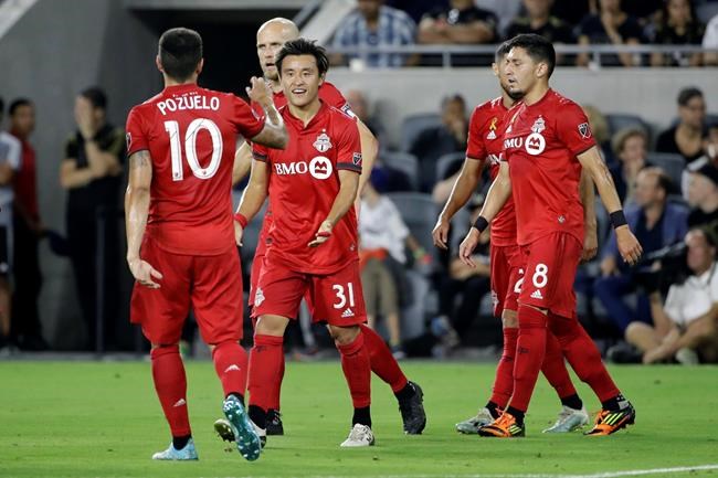 Vela's stoppage time goal helps Los Angeles draw Toronto 1-1 | iNFOnews.ca