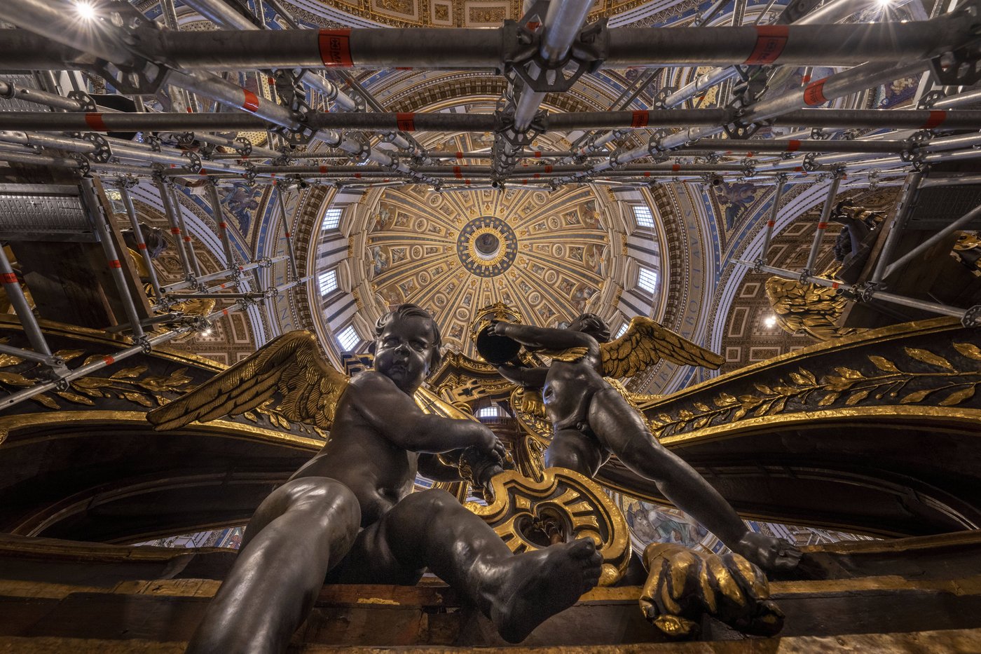 Restorers complete work on the canopy covering St. Peter's main altar ahead of the 2025 Jubilee | iNFOnews.ca