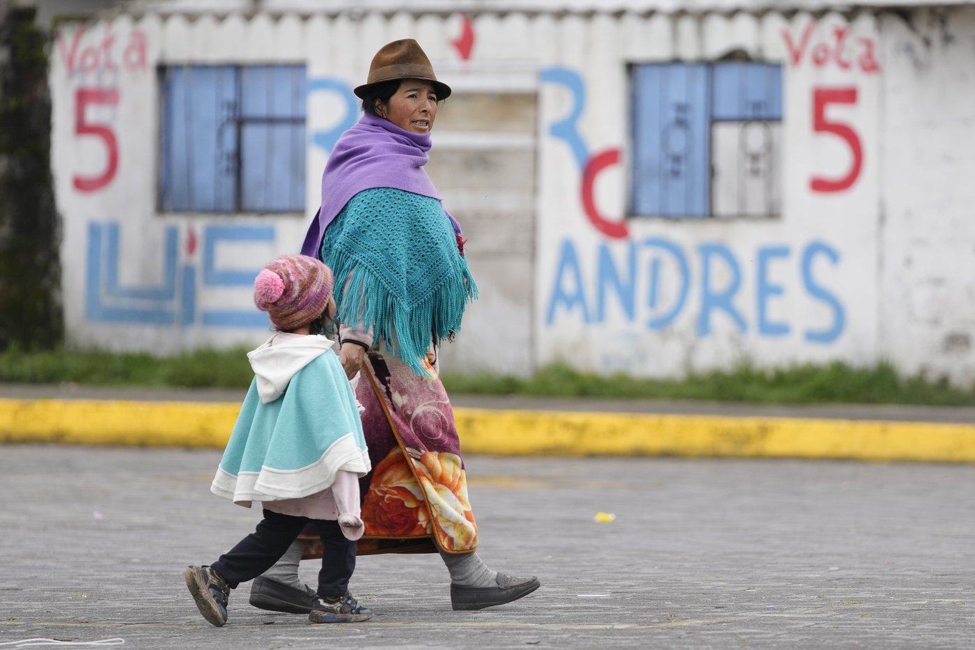 In Ecuador's highlands, an Indigenous community faces choice between 2 candidates they don't trust | iNFOnews.ca