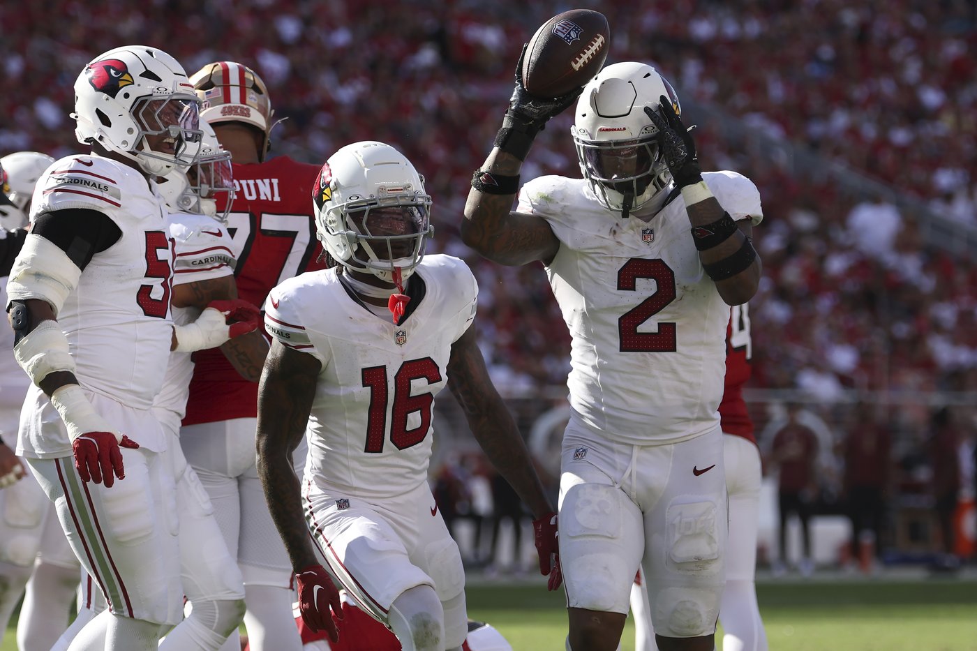 Packers, Cards both head into Lambeau Field matchup with momentum from road wins | iNFOnews.ca