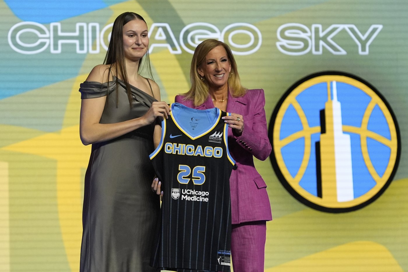 Ajsa Sivka, Hailey Van Lith, Aziaha James taken with final 3 picks in first round of the WNBA draft | iNFOnews.ca