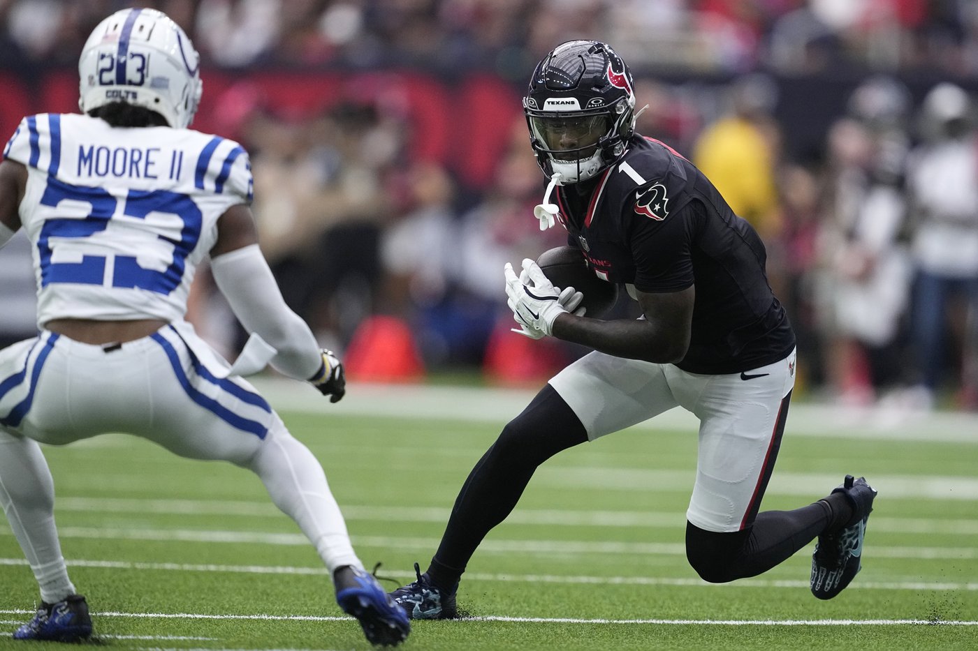 Texans wide receiver Stefon Diggs out for season after tearing right ACL | iNFOnews.ca Texans wide receiver Stefon Diggs out for season after tearing right ACL | iNFOnews.ca