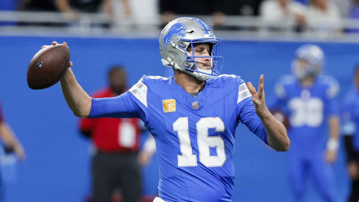 Jared Goff and NFC-leading Lions score at will in 52-6 win over Jaguars | iNFOnews.ca Jared Goff and NFC-leading Lions score at will in 52-6 win over Jaguars | iNFOnews.ca