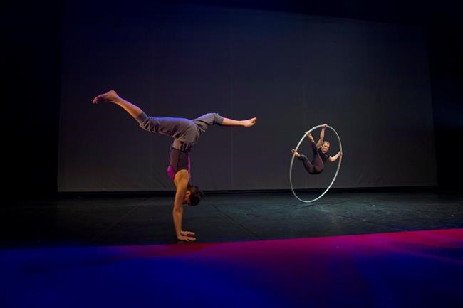 Montreal-based Cirque Eloize blends circus, theatre in high-flying 'Cirkopolis' | iNFOnews.ca Montreal-based Cirque Eloize blends circus, theatre in high-flying 'Cirkopolis' | iNFOnews.ca