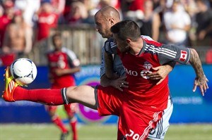 Kamara scores late on free kick as Sporting Kansas City beat Toronto FC 1-0 | iNFOnews.ca CP19828495