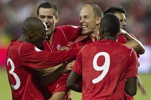 Canada edges Panama 1-0 in World Cup soccer qualifying with late DeRo goal | iNFOnews.ca CP20040800