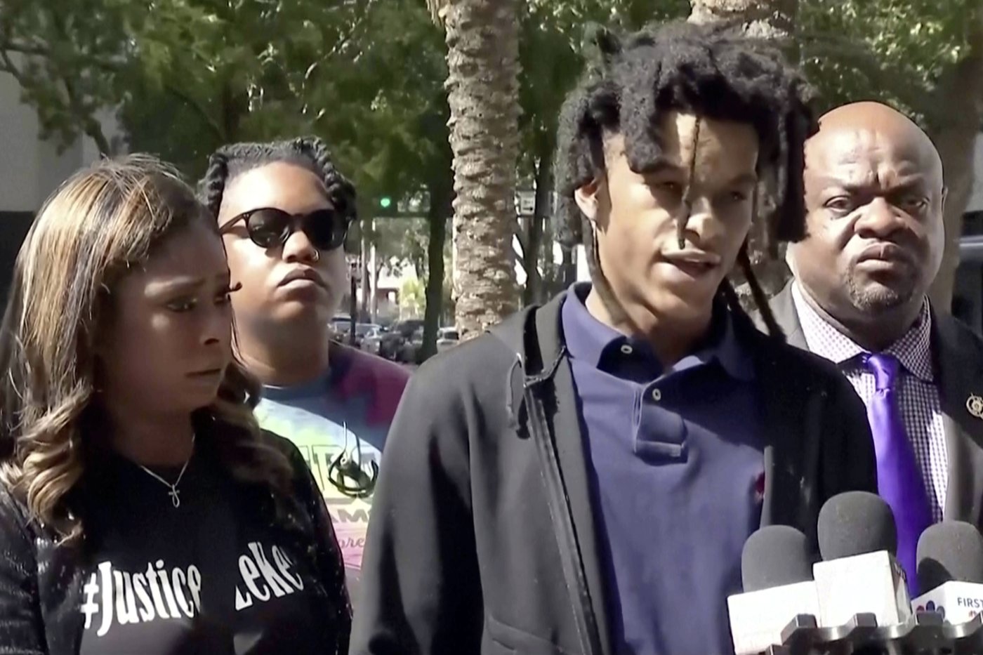 Man sues Florida officers who severely beat him after foot chase | iNFOnews.ca Man sues Florida officers who severely beat him after foot chase | iNFOnews.ca