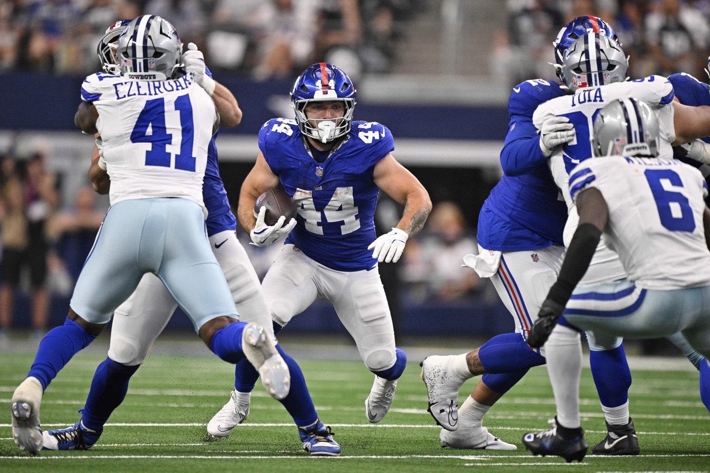 Giant firsts for rookies as RB Cam Skattebo scores TD and QB Jaxson Dart takes snap for NY | iNFOnews.ca Giant firsts for rookies as RB Cam Skattebo scores TD and QB Jaxson Dart takes snap for NY | iNFOnews.ca