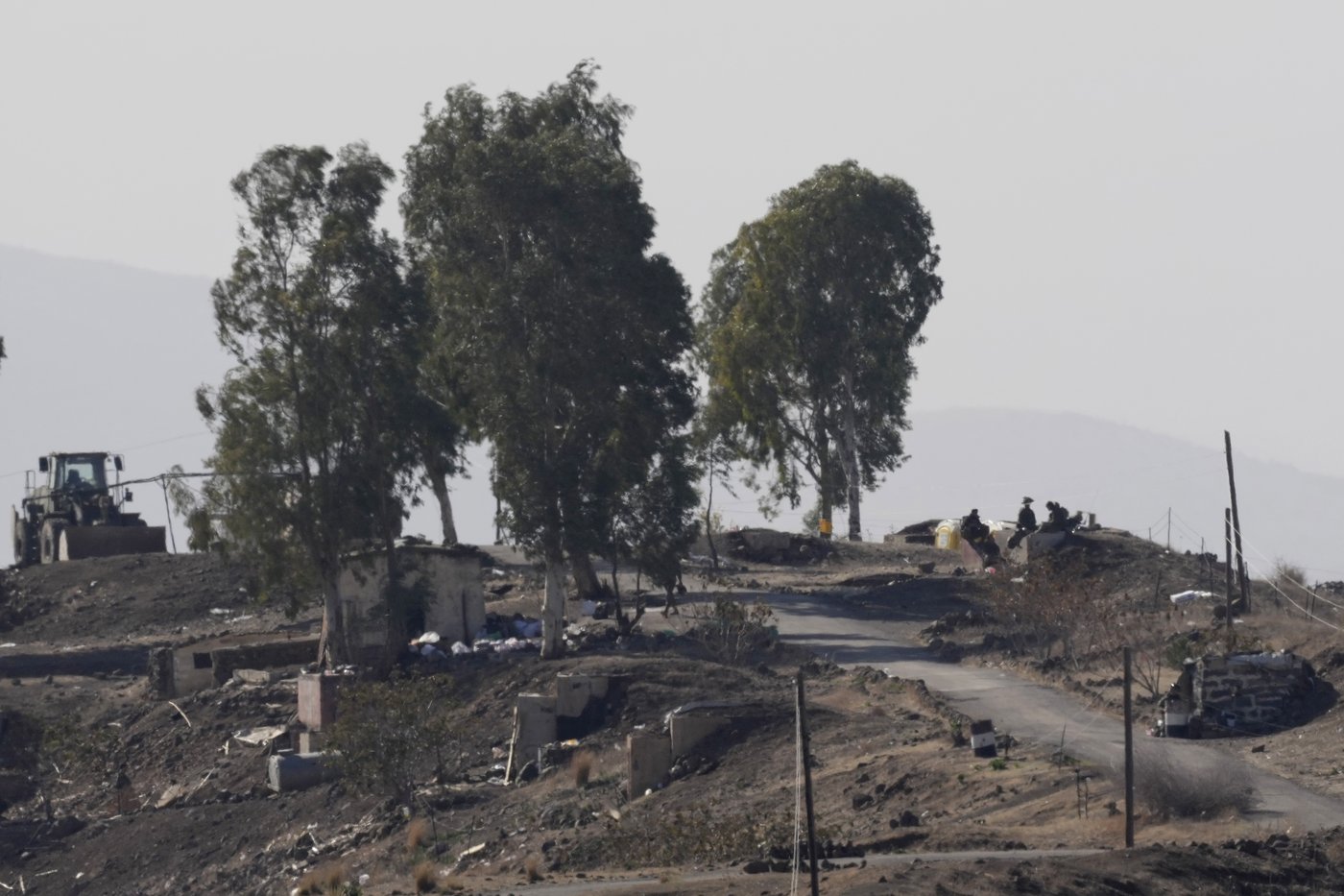 Syrian villagers near the Golan Heights say Israeli forces are banning them from their fields | iNFOnews.ca