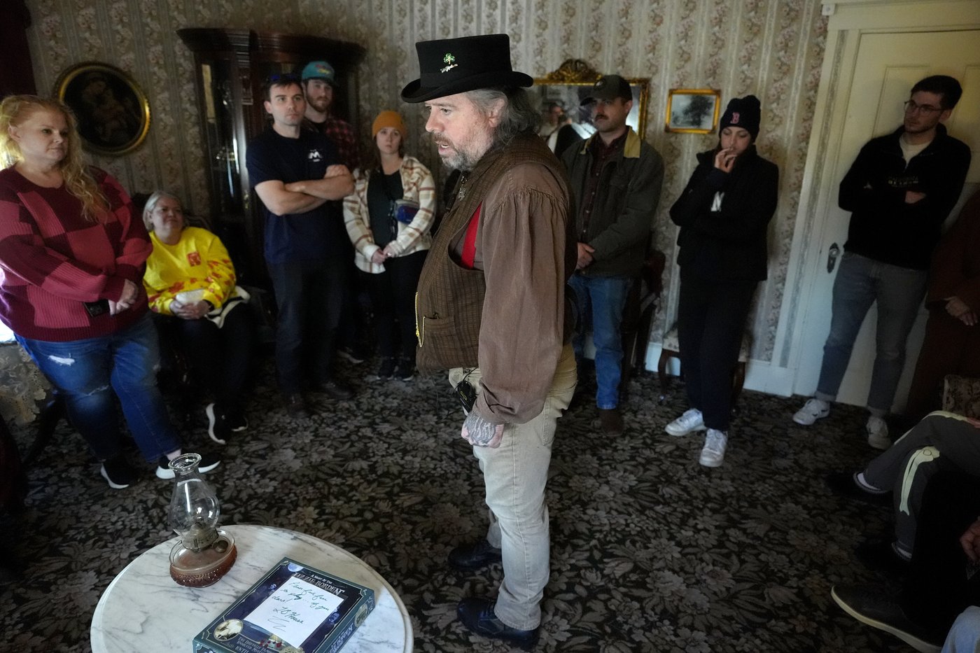 As Halloween approaches, tourists visit a home with a gruesome past and tunnels said to be haunted | iNFOnews.ca
