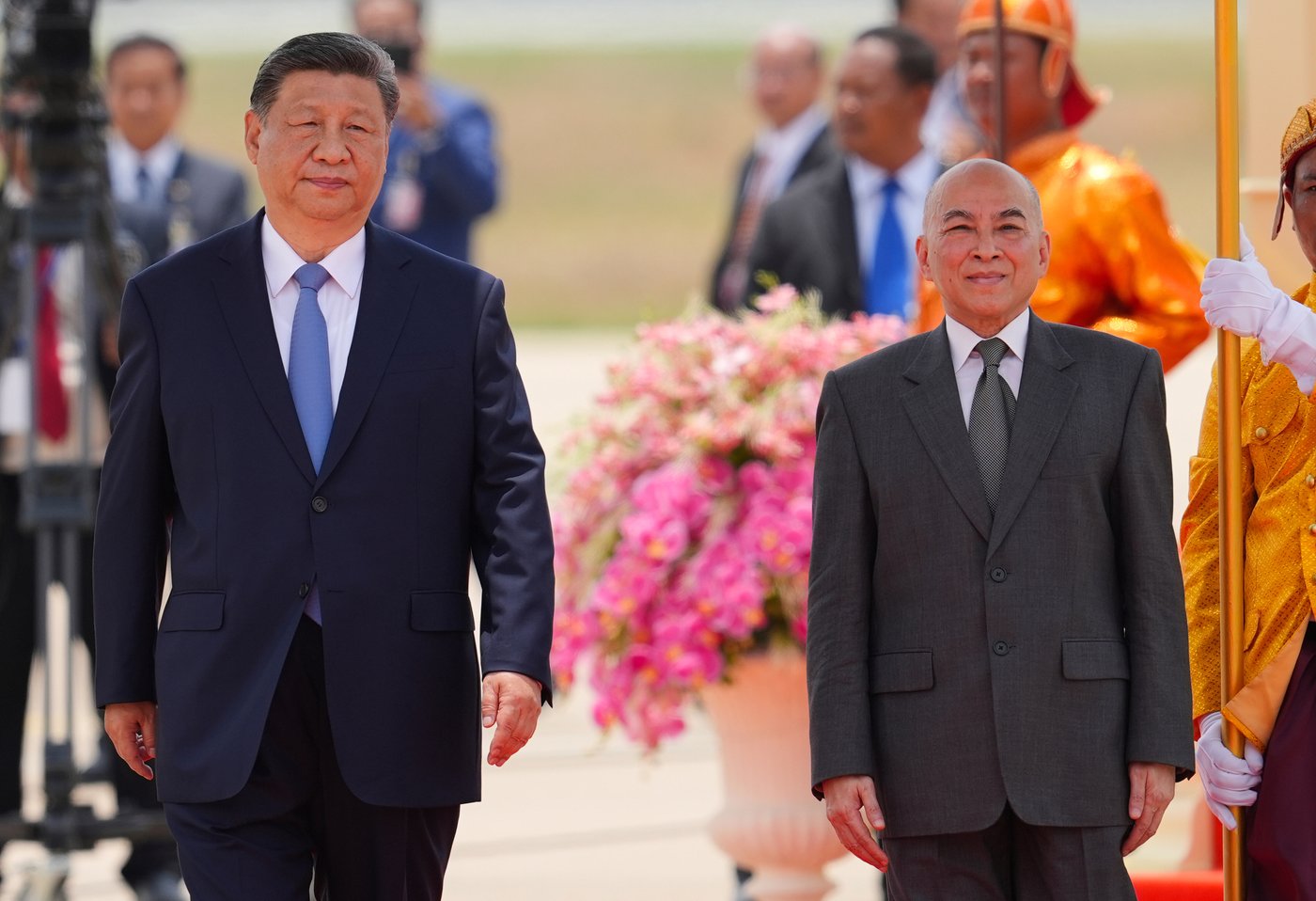 China’s leader Xi Jinping holds talks in Cambodia to wrap up his 3-nation Southeast Asia tour | iNFOnews.ca