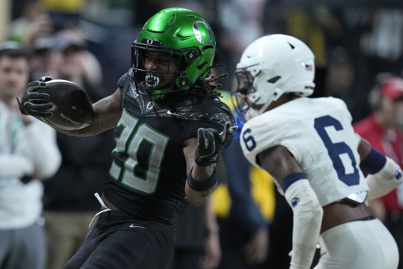 College Football Playoff: Who has the best odds to win the title? | iNFOnews.ca