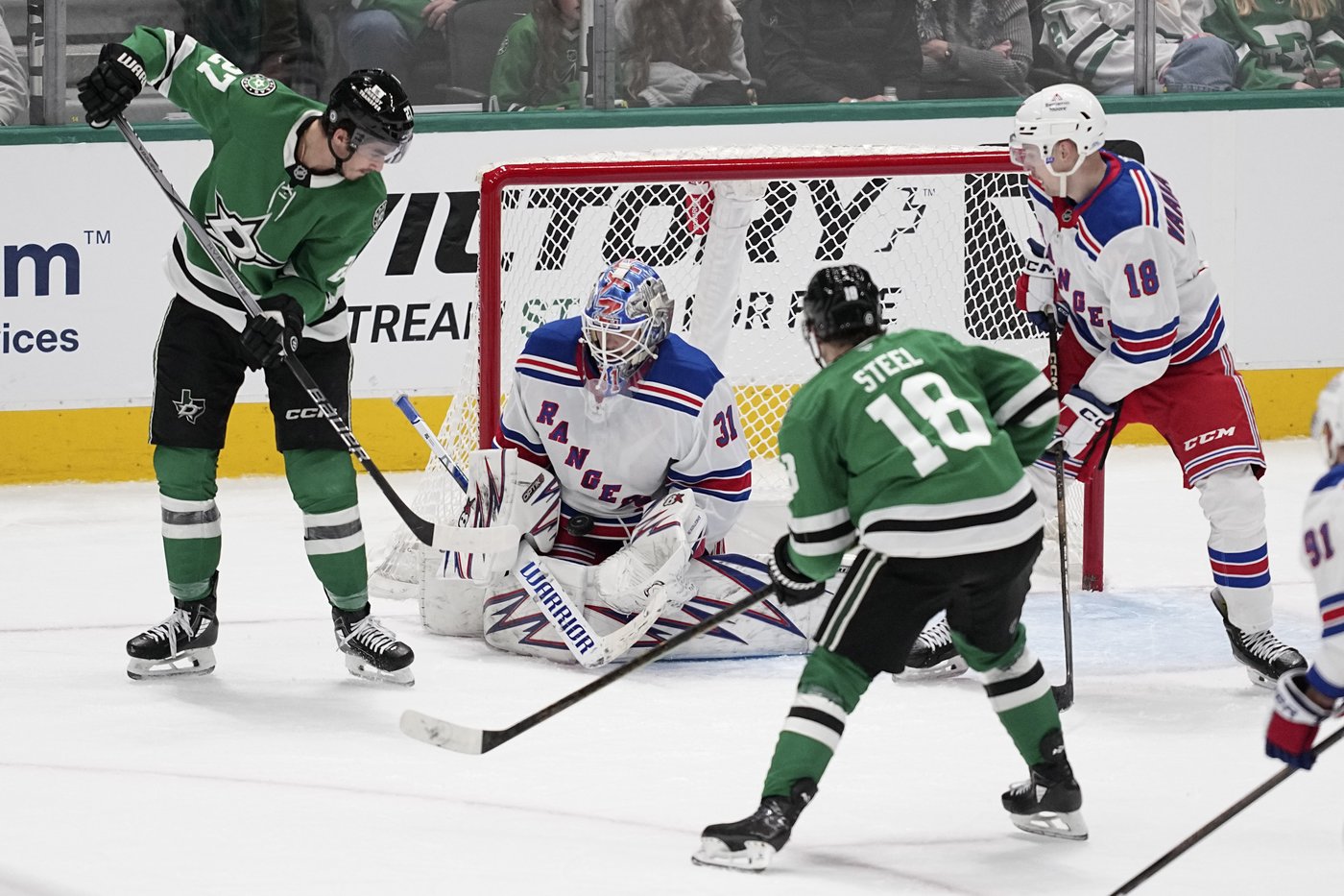 Shesterkin dazzles with 41 saves as Rangers beat Stars 3-1 to end three-game losing streak | iNFOnews.ca Shesterkin dazzles with 41 saves as Rangers beat Stars 3-1 to end three-game losing streak | iNFOnews.ca