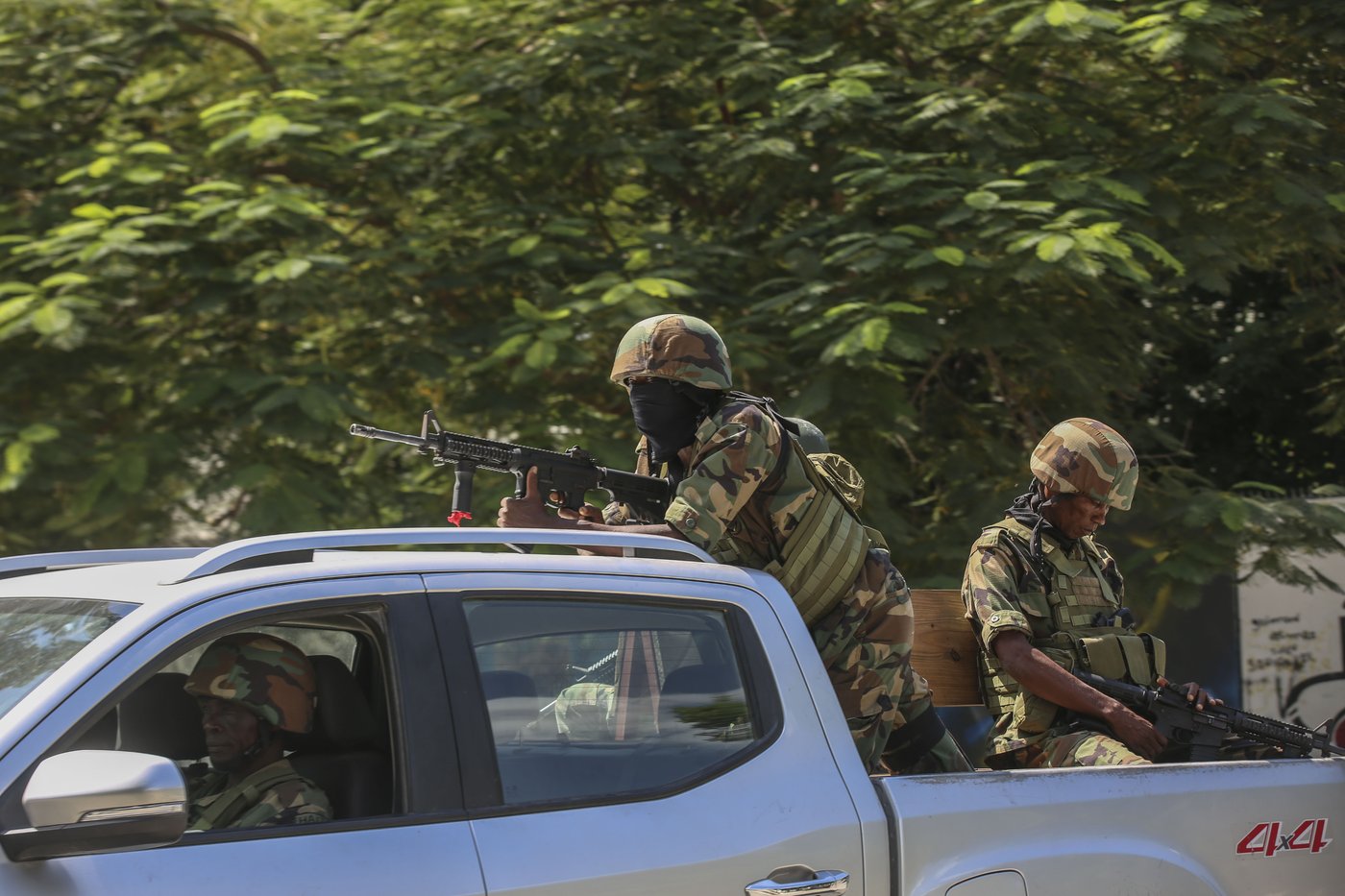 Gangs attack neighborhoods across Haiti's capital in fresh wave of violence | iNFOnews.ca