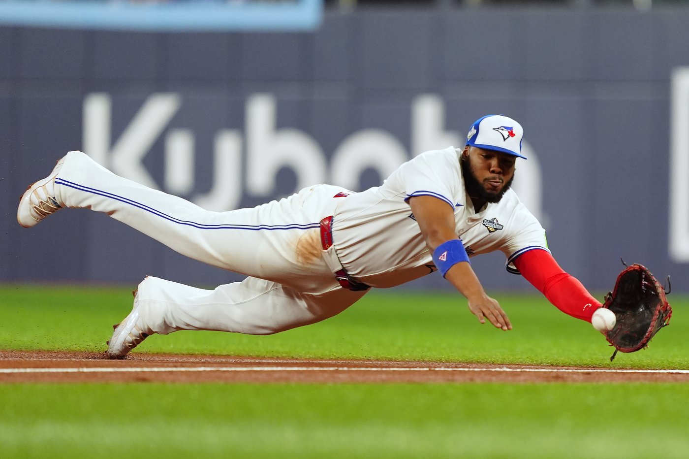 Photo Gallery: Dodgers beat Jays 5-4 to win World Series | iNFOnews.ca