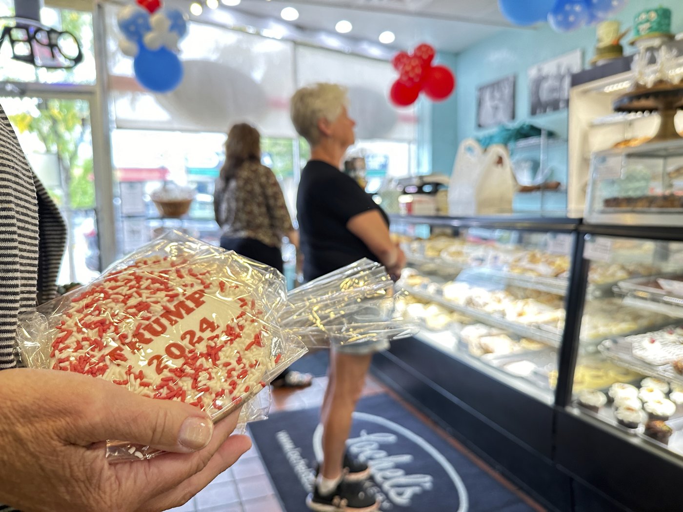 A Pennsylvania bakery known for its election cookie poll is swamped with orders | iNFOnews.ca A Pennsylvania bakery known for its election cookie poll is swamped with orders | iNFOnews.ca