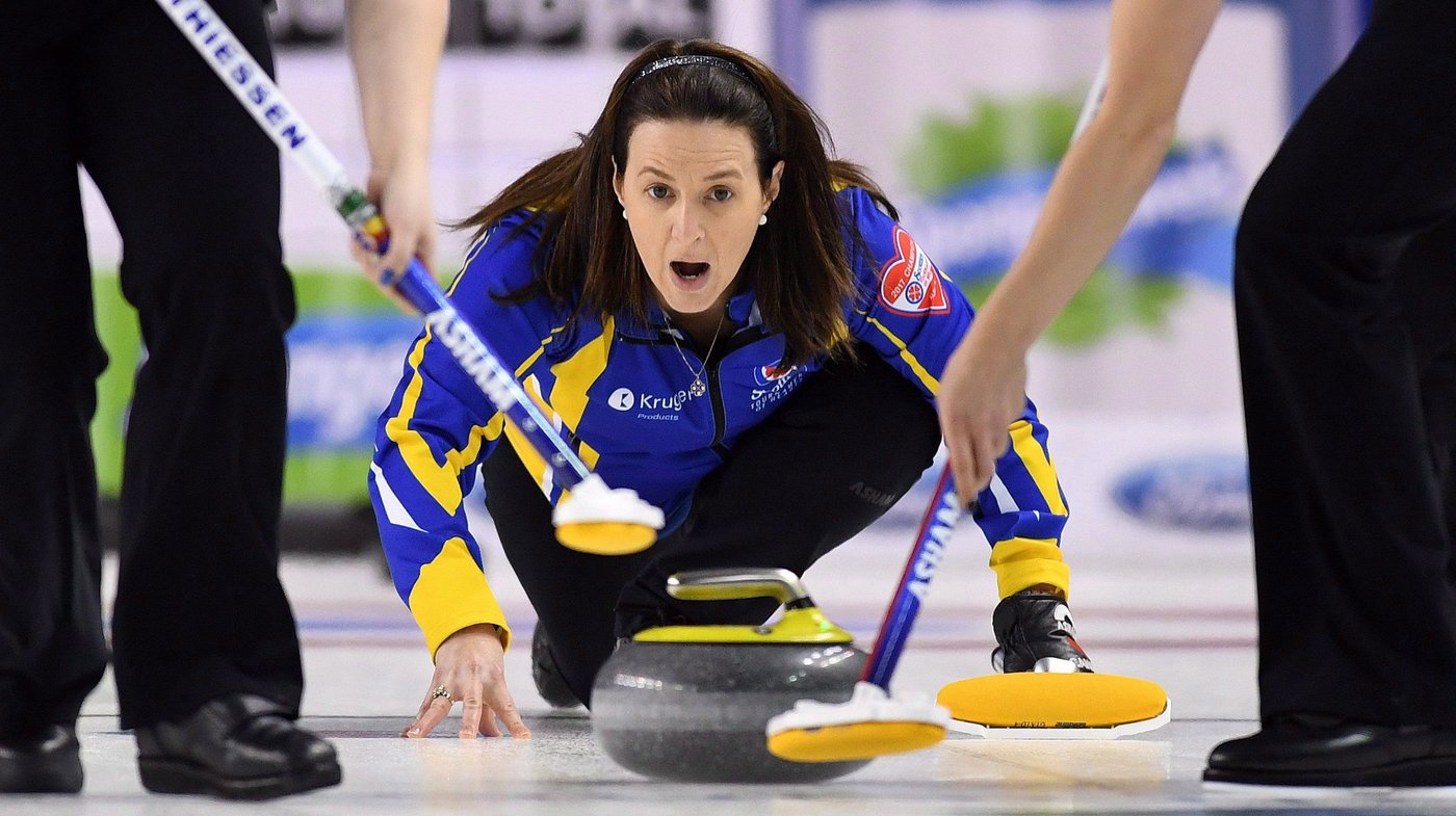 Homan's curling team hires Heather Nedohin as coach for upcoming season | iNFOnews.ca