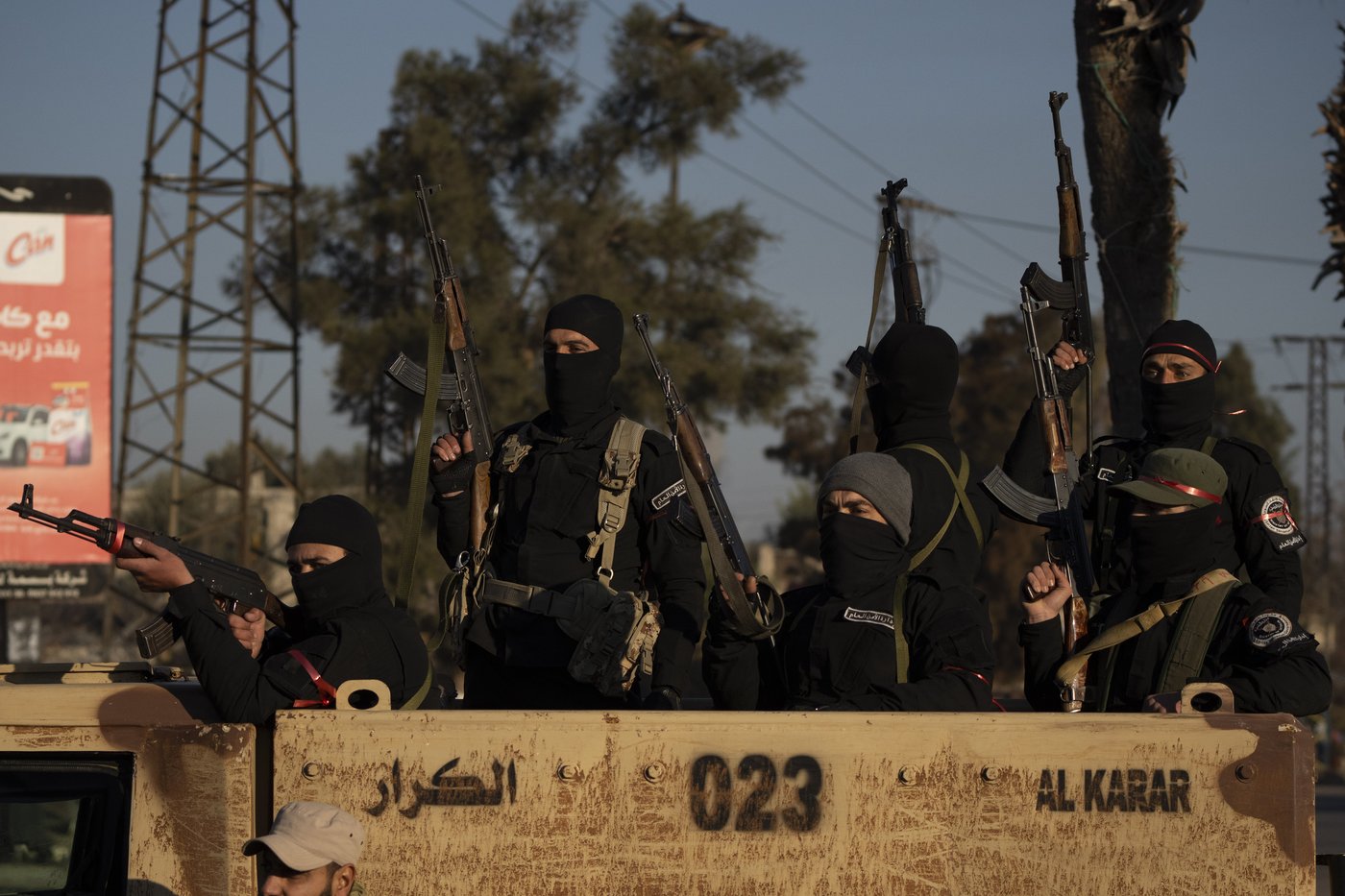 AP PHOTOS: Syria's new security forces conduct sweeps in Homs, looking for ousted Assad's loyalists | iNFOnews.ca