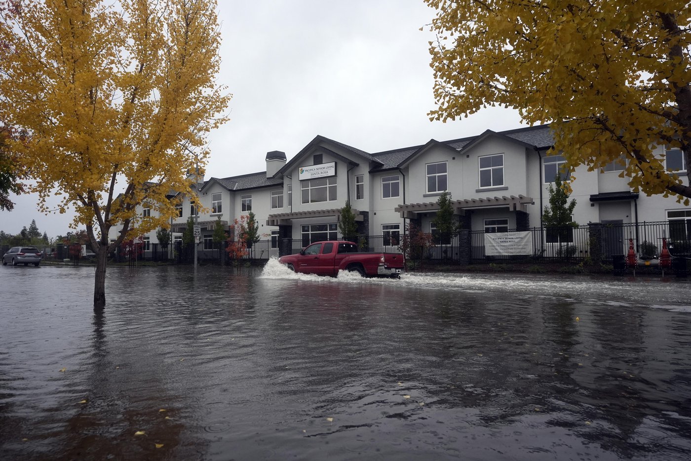 Northern California gets record rain and heavy snow. Many have been in the dark for days in Seattle | iNFOnews.ca Northern California gets record rain and heavy snow. Many have been in the dark for days in Seattle | iNFOnews.ca