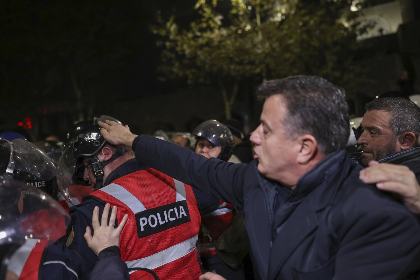 Albanian opposition supporters block the capital’s streets in an anti-government rally | iNFOnews.ca Albanian opposition supporters block the capital’s streets in an anti-government rally | iNFOnews.ca