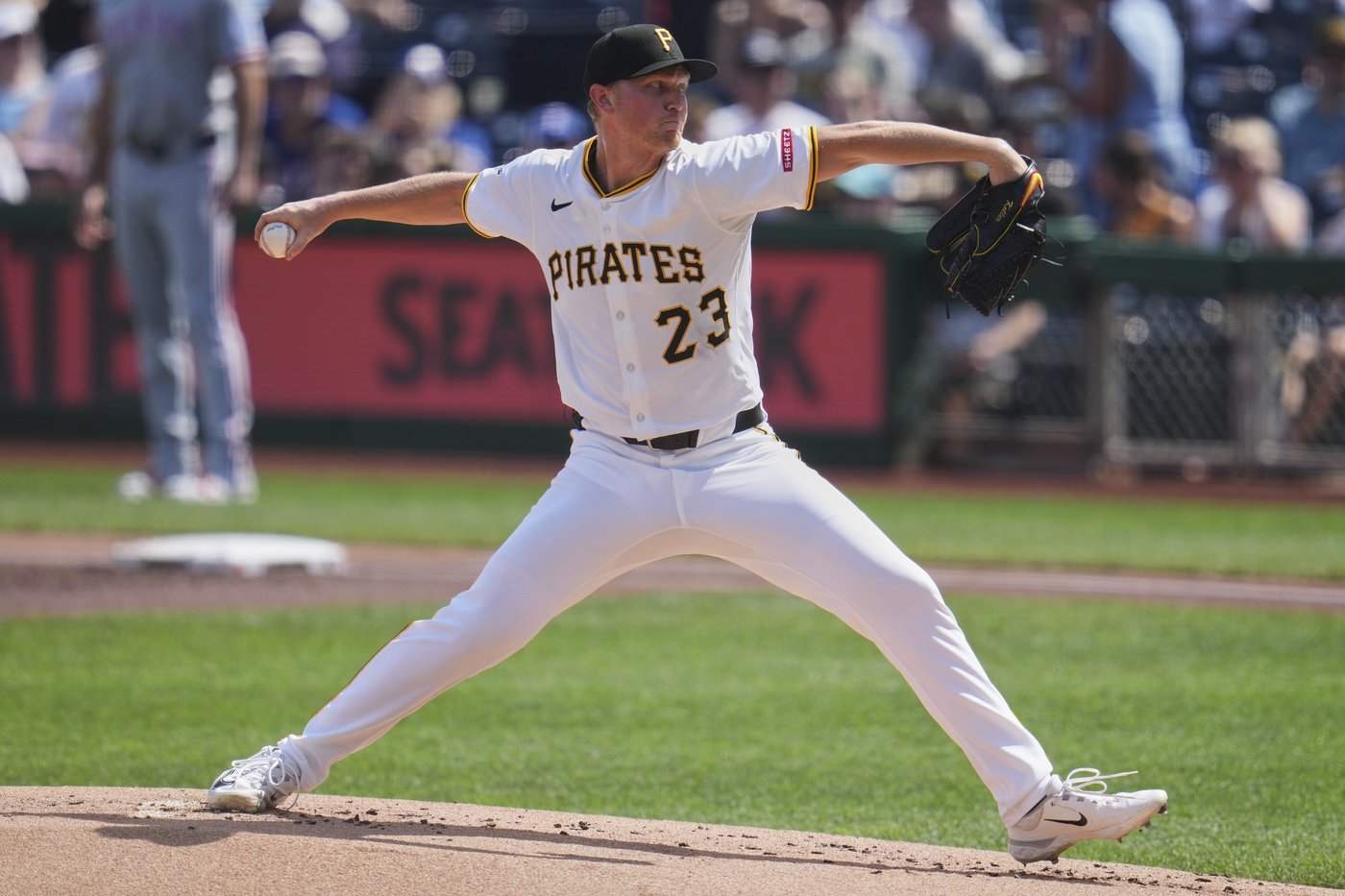 Seager has tiebreaking RBI single, Rocker gets 2nd straight win as Rangers beat Pirates 3-2 | iNFOnews.ca Seager has tiebreaking RBI single, Rocker gets 2nd straight win as Rangers beat Pirates 3-2 | iNFOnews.ca