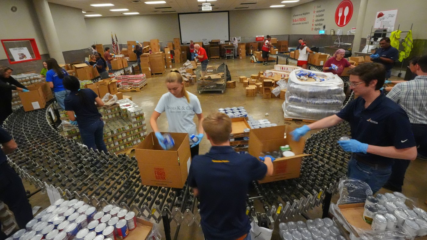 SNAP benefits cut off during shutdown, driving long lines at food pantries | iNFOnews.ca SNAP benefits cut off during shutdown, driving long lines at food pantries | iNFOnews.ca