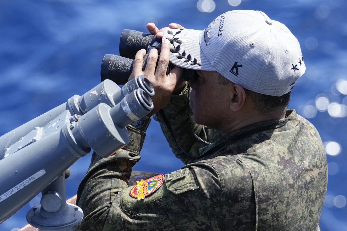 Philippine forces retake an island in mock combat as China's navy watches | iNFOnews.ca