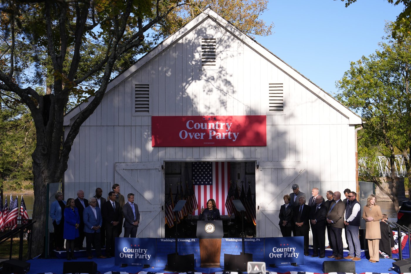 The Latest: Harris and Trump pivot to turnout as early voting begins | iNFOnews.ca The Latest: Harris and Trump pivot to turnout as early voting begins | iNFOnews.ca