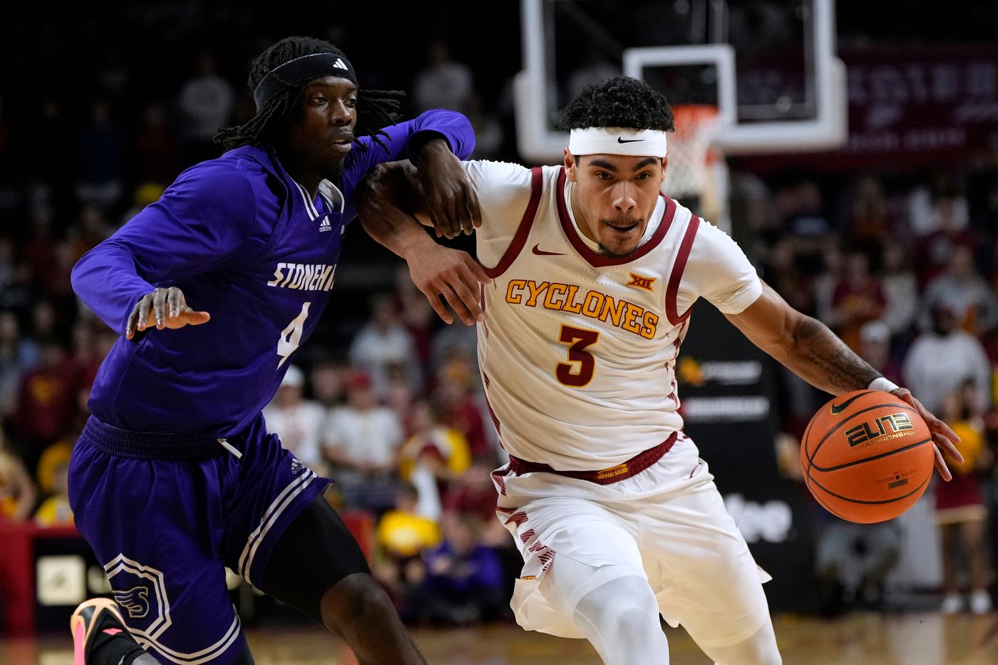 Jefferson and Lipsey lead No. 16 Iowa State to 96-57 win over Stonehill | iNFOnews.ca Jefferson and Lipsey lead No. 16 Iowa State to 96-57 win over Stonehill | iNFOnews.ca