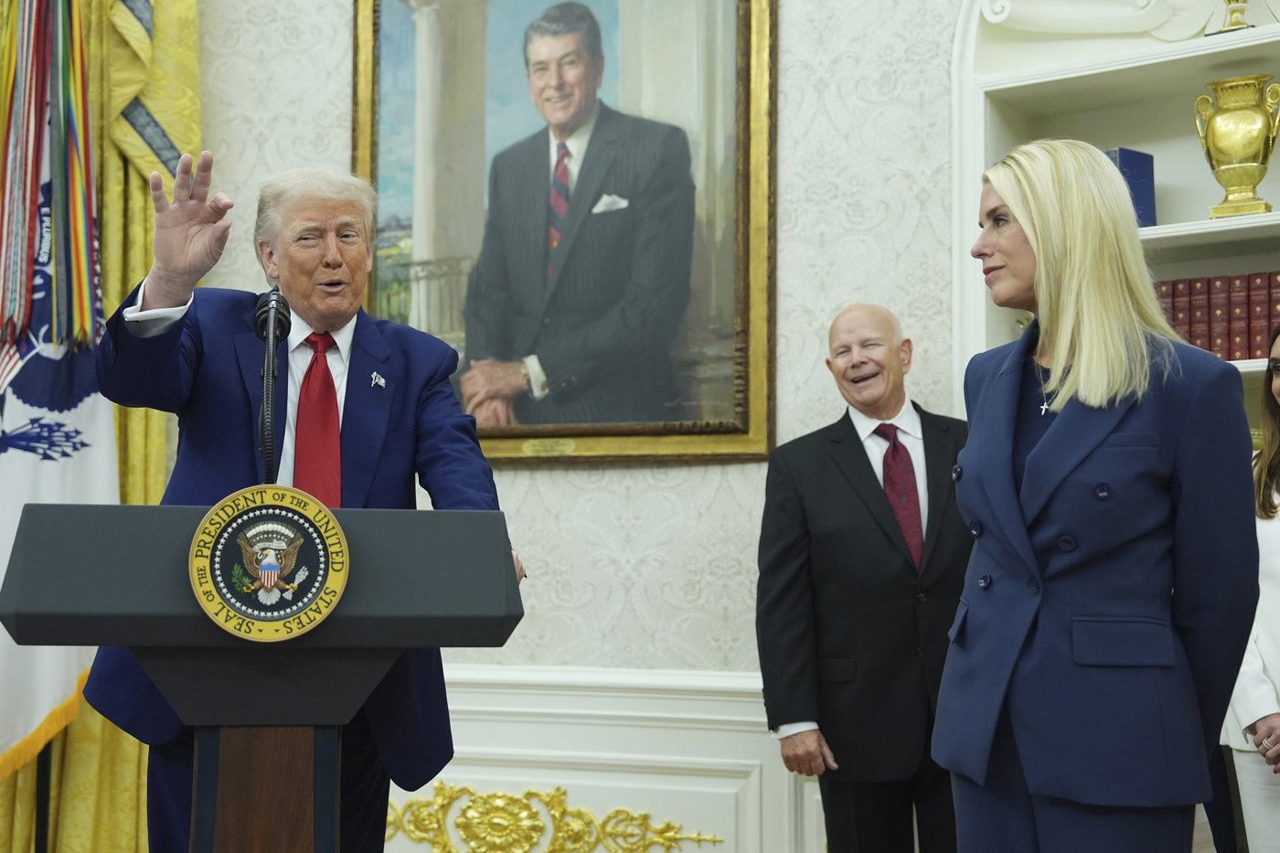 The Latest: Elon and Trump fracture over spending in ‘big, beautiful bill’ | iNFOnews.ca The Latest: Elon and Trump fracture over spending in ‘big, beautiful bill’ | iNFOnews.ca