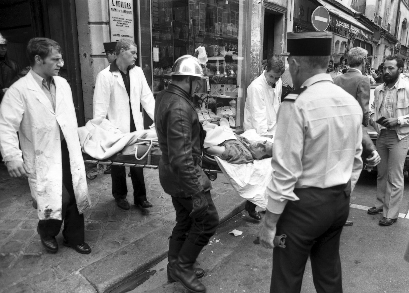 Six Palestinians to stand trial in a deadly 1982 attack on a Jewish deli in Paris | iNFOnews.ca Six Palestinians to stand trial in a deadly 1982 attack on a Jewish deli in Paris | iNFOnews.ca