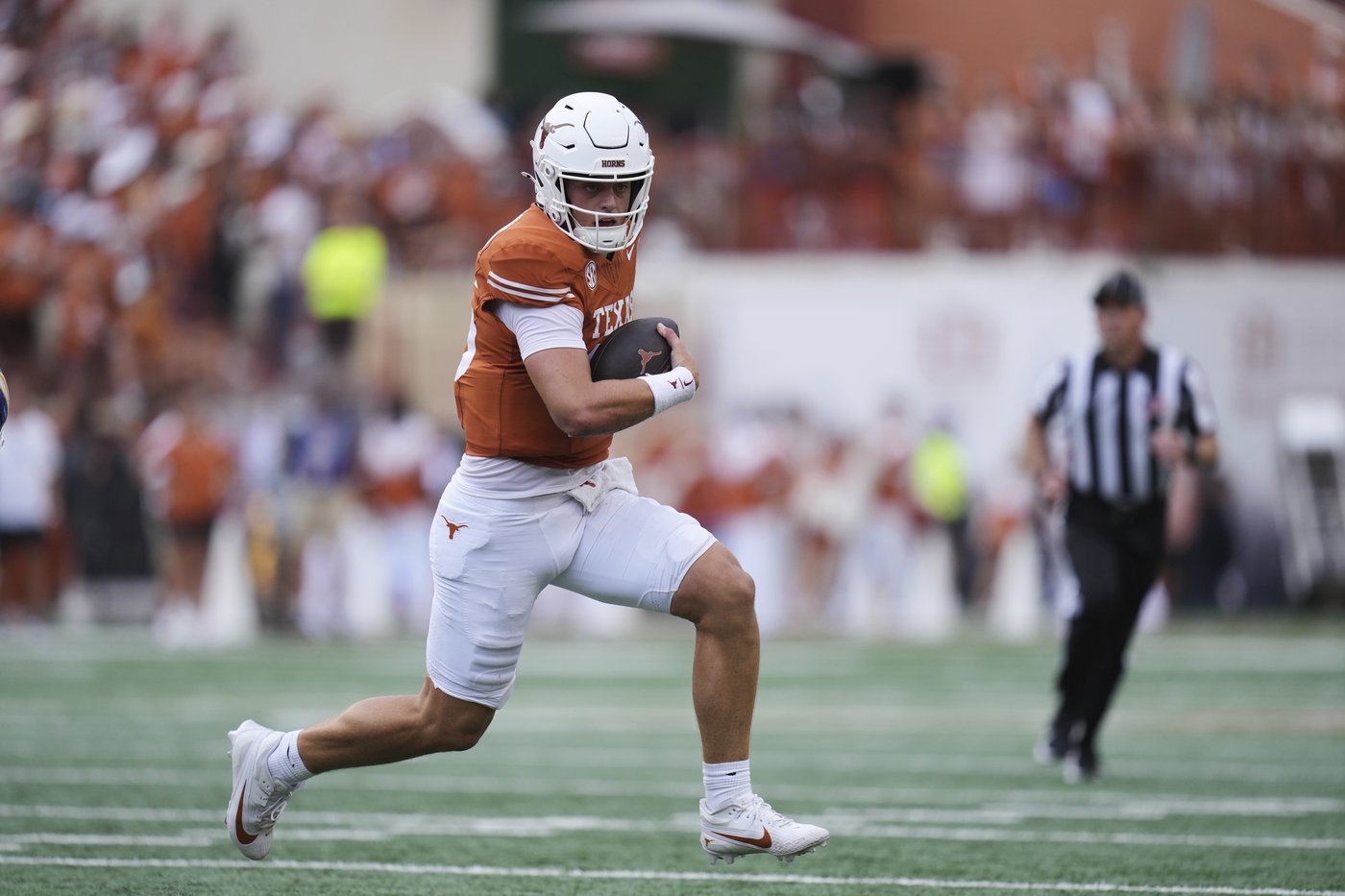 Texas' Manning and UTEP's Nelson took different paths from top recruits to their matchup Saturday | iNFOnews.ca