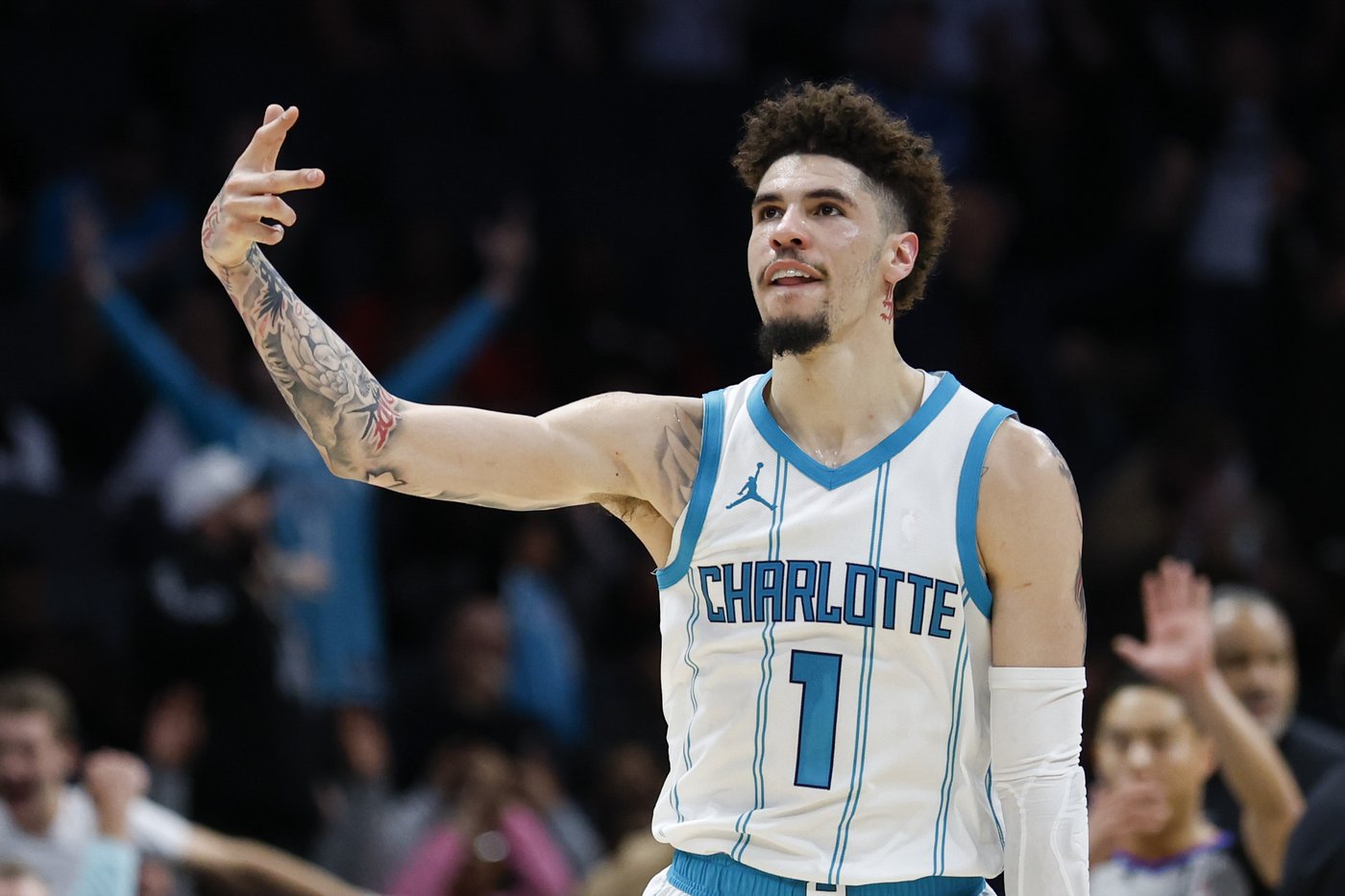 With LaMelo Ball's return, Hornets have all 5 starters on floor for first time this season | iNFOnews.ca