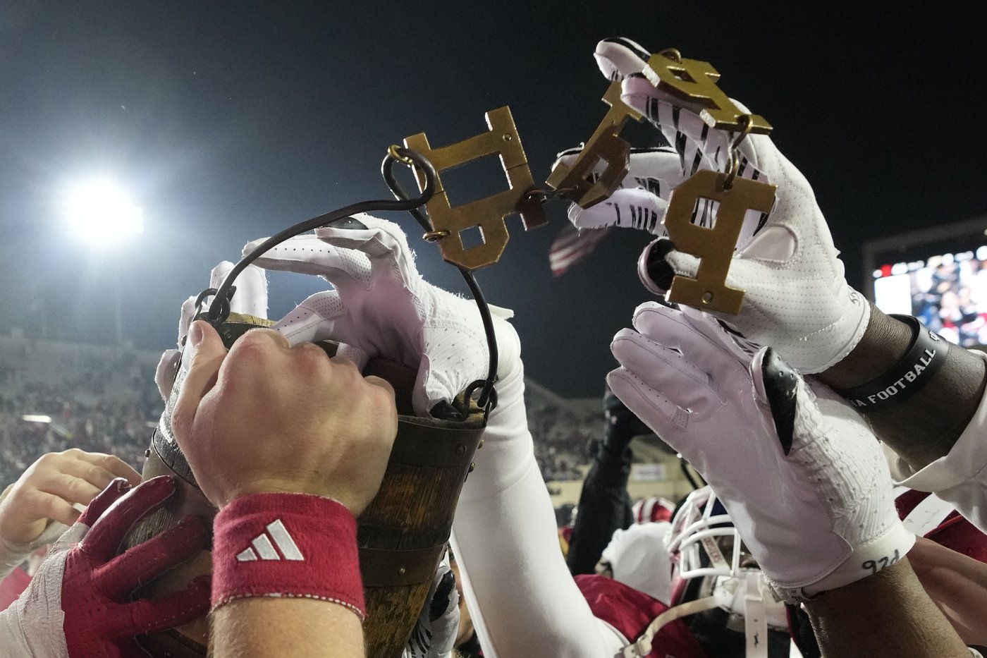 No. 9 Indiana delivers emphatic message to playoff committee with another historic rout | iNFOnews.ca No. 9 Indiana delivers emphatic message to playoff committee with another historic rout | iNFOnews.ca