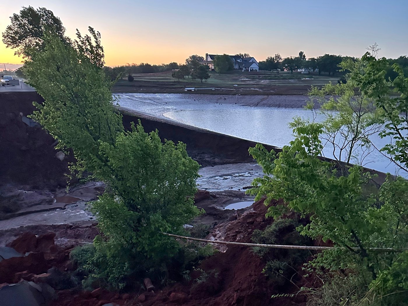 Heavy rainfall sets records and washes out roadway in rural Oklahoma | iNFOnews.ca Heavy rainfall sets records and washes out roadway in rural Oklahoma | iNFOnews.ca