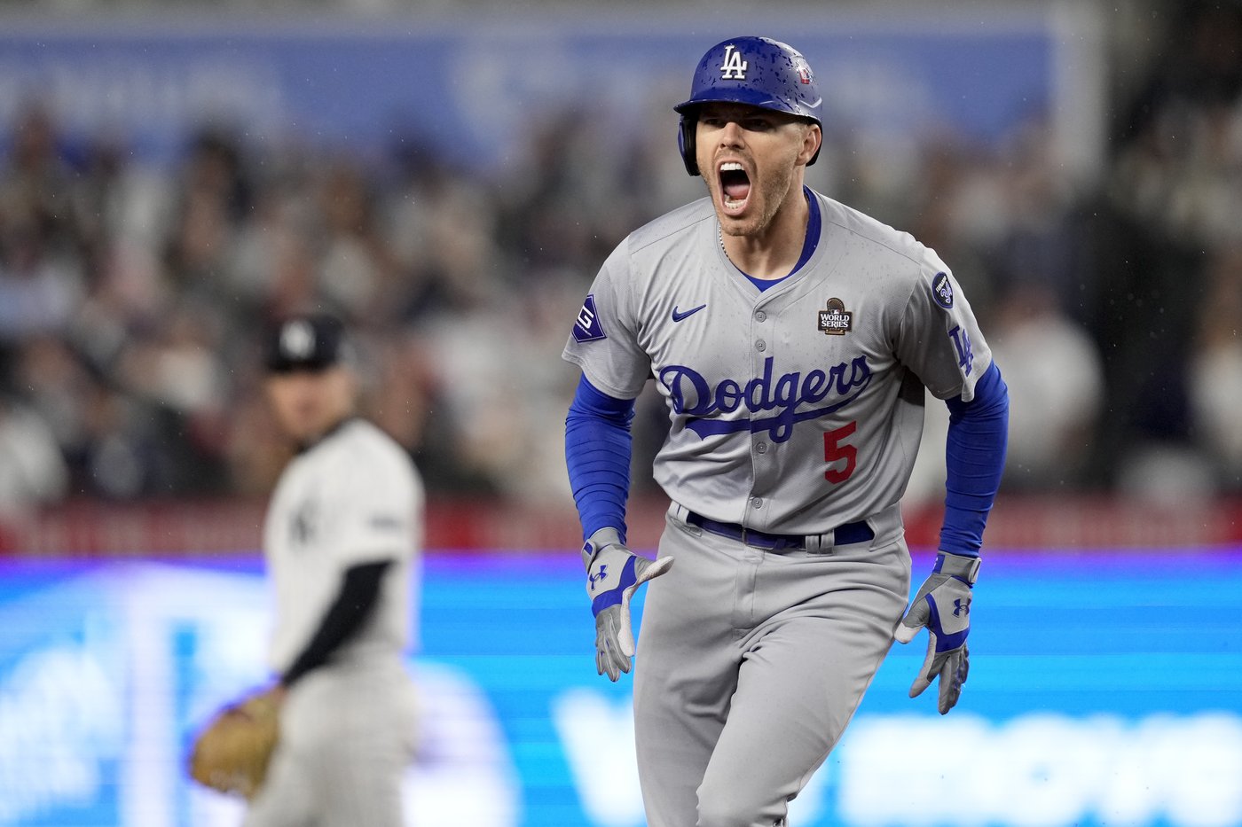 Freddie Freeman homers again for Dodgers early in Game 4 to set a pair of World Series records | iNFOnews.ca