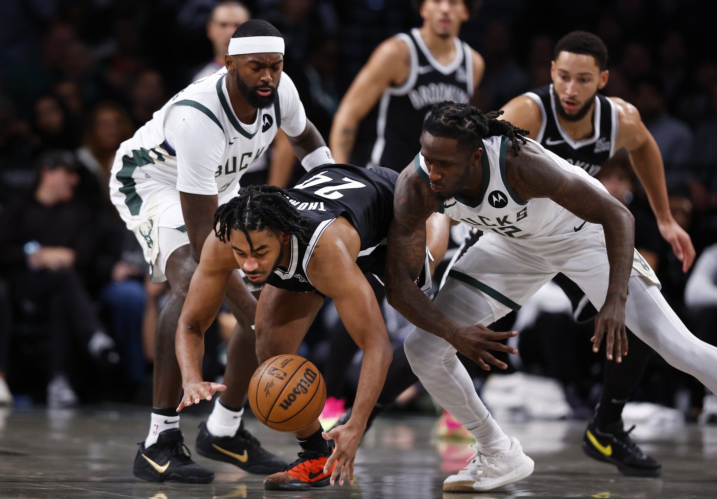 Thomas scores 32, Nets beat Bucks 115-102 in home opener for first win under Jordi Fernandez | iNFOnews.ca Thomas scores 32, Nets beat Bucks 115-102 in home opener for first win under Jordi Fernandez | iNFOnews.ca