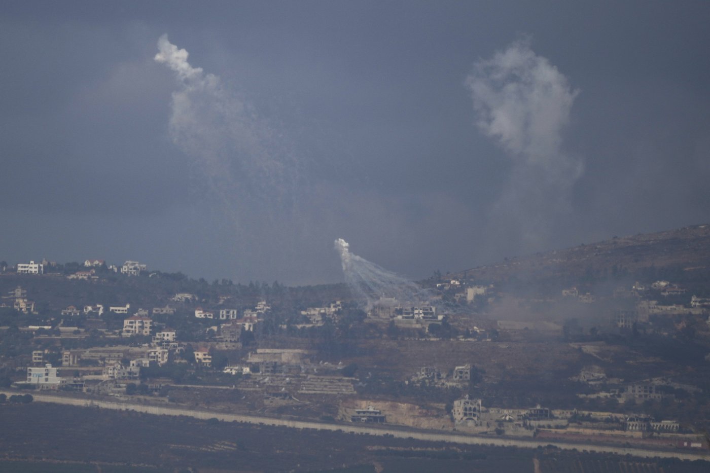 Iran fires at least 180 missiles into Israel as regionwide conflict grows | iNFOnews.ca Iran fires at least 180 missiles into Israel as regionwide conflict grows | iNFOnews.ca