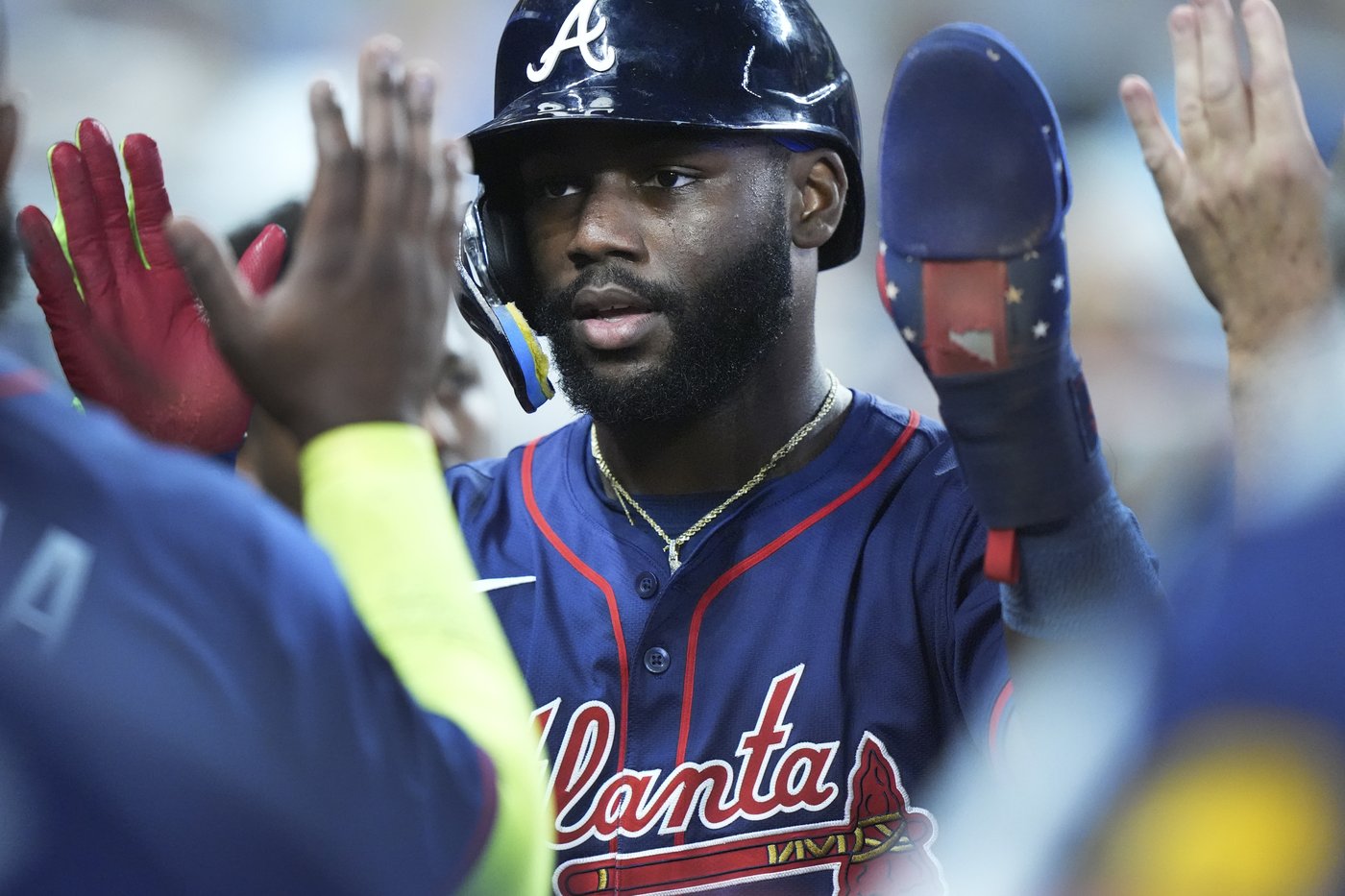 Albies, Urshela homer as Braves edge Marlins 5-4 | iNFOnews.ca
