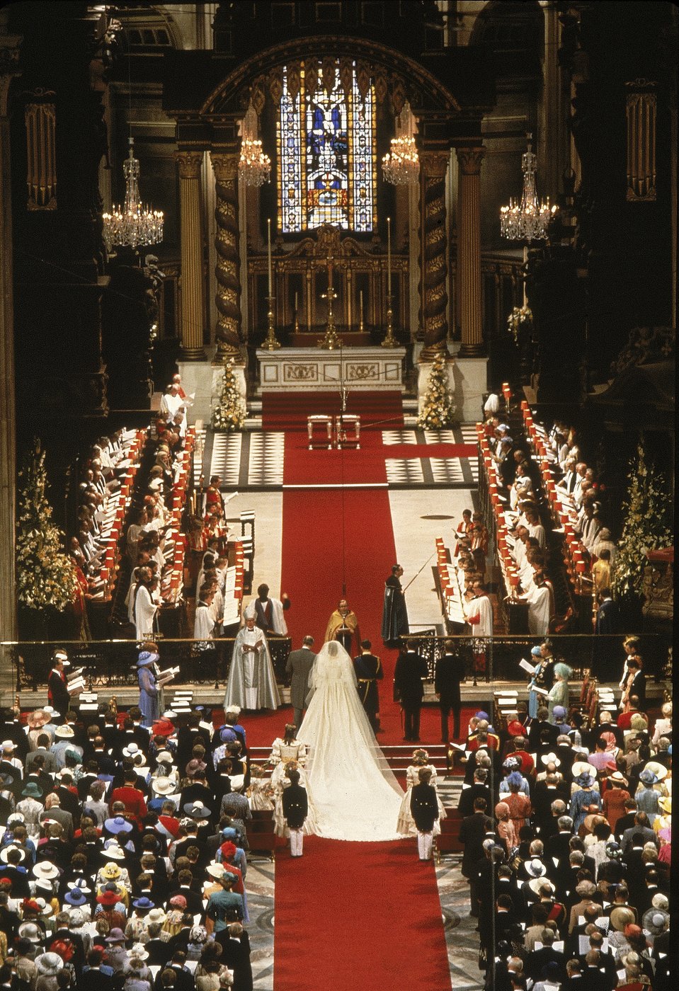 Designers of the late Princess Diana's wedding dress settle dispute over drawings of the gown | iNFOnews.ca