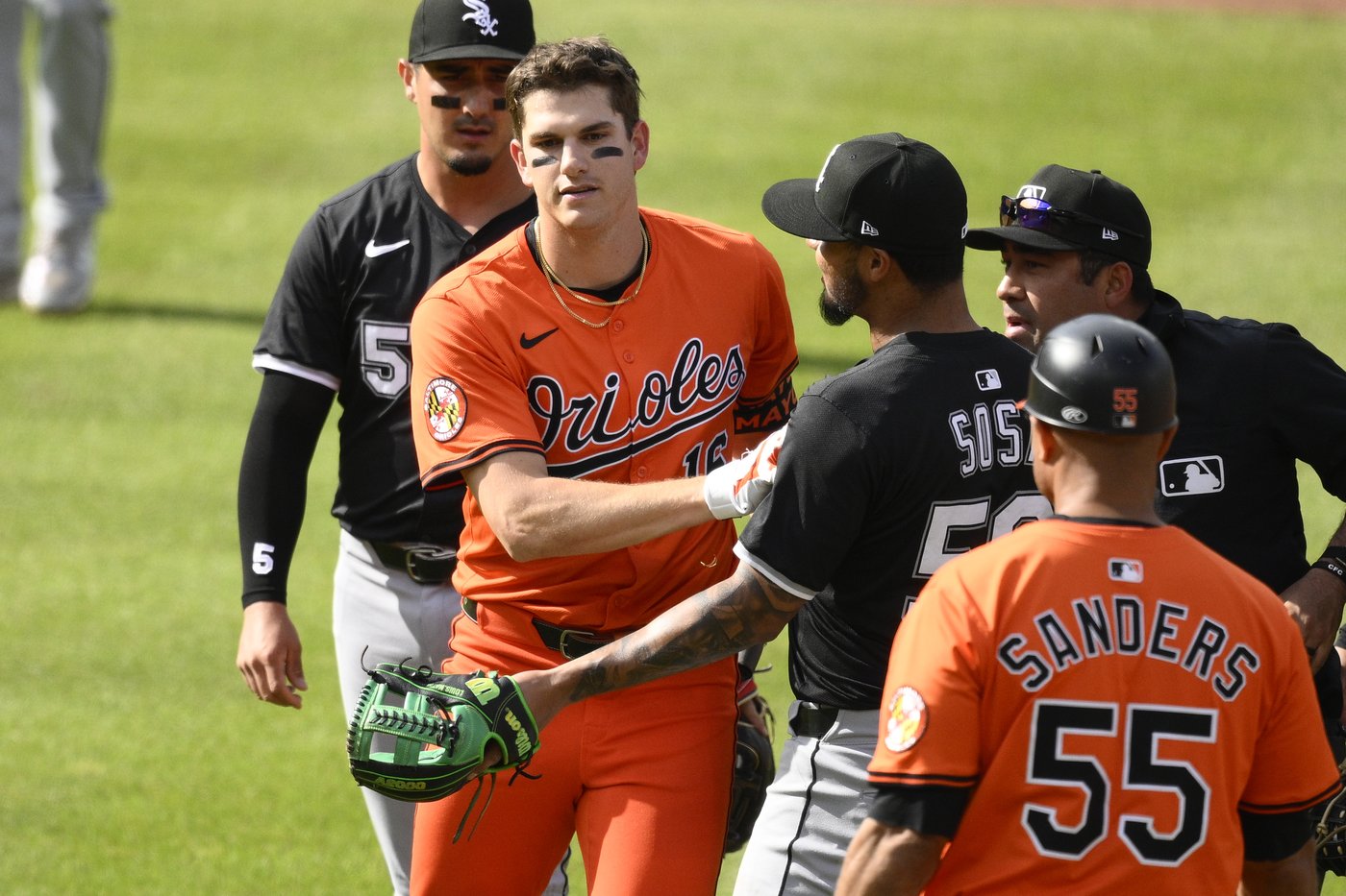 Orioles rookie Coby Mayo gets his first big league RBI and then clears benches vs. White Sox | iNFOnews.ca