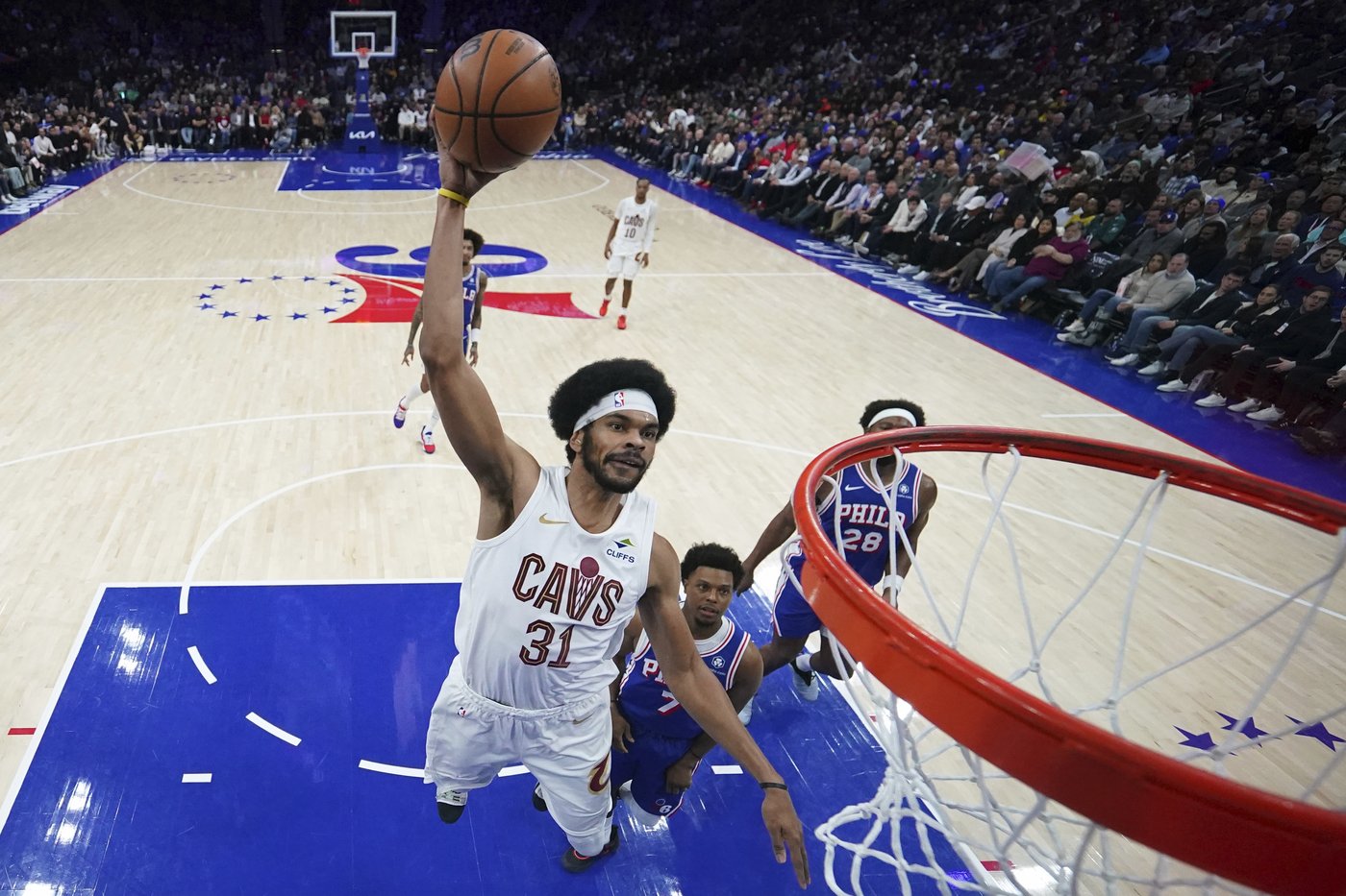 Cavs beats Sixers 114-106 to become 6th NBA team to start a season 13-0 | iNFOnews.ca Cavs beats Sixers 114-106 to become 6th NBA team to start a season 13-0 | iNFOnews.ca