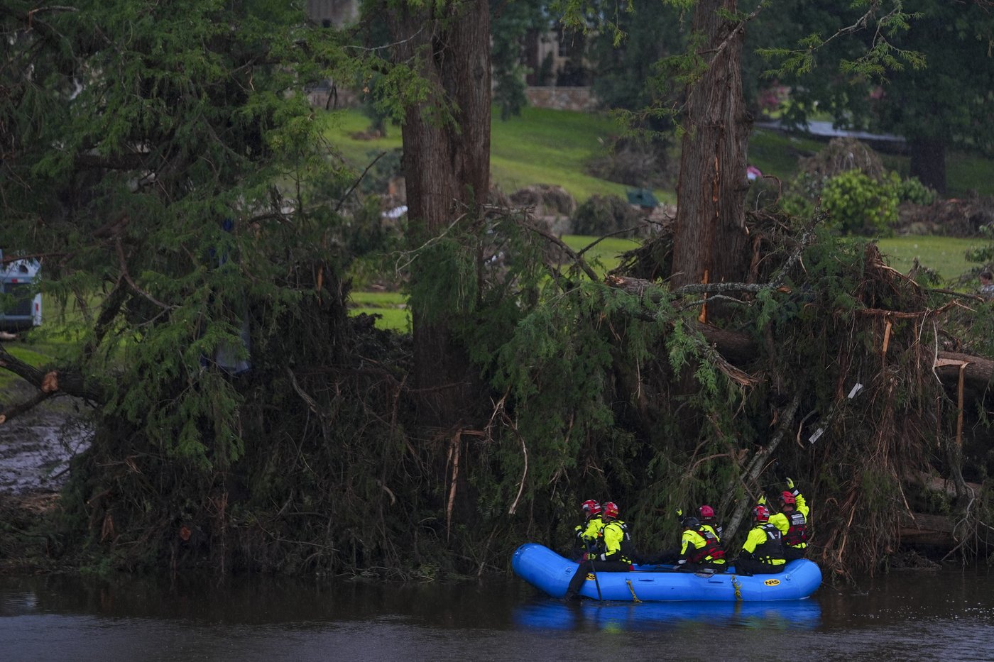 PHOTO COLLECTION: Texas floods leave dozens dead and missing as rescuers search devastated landscape | iNFOnews.ca PHOTO COLLECTION: Texas floods leave dozens dead and missing as rescuers search devastated landscape | iNFOnews.ca