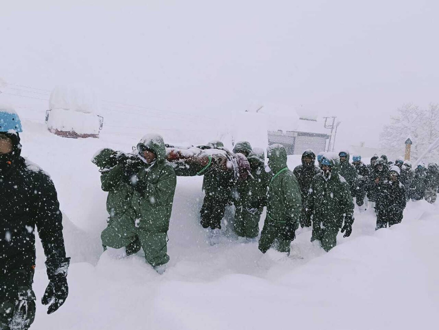 At least 4 construction workers are killed in an avalanche in northern India | iNFOnews.ca