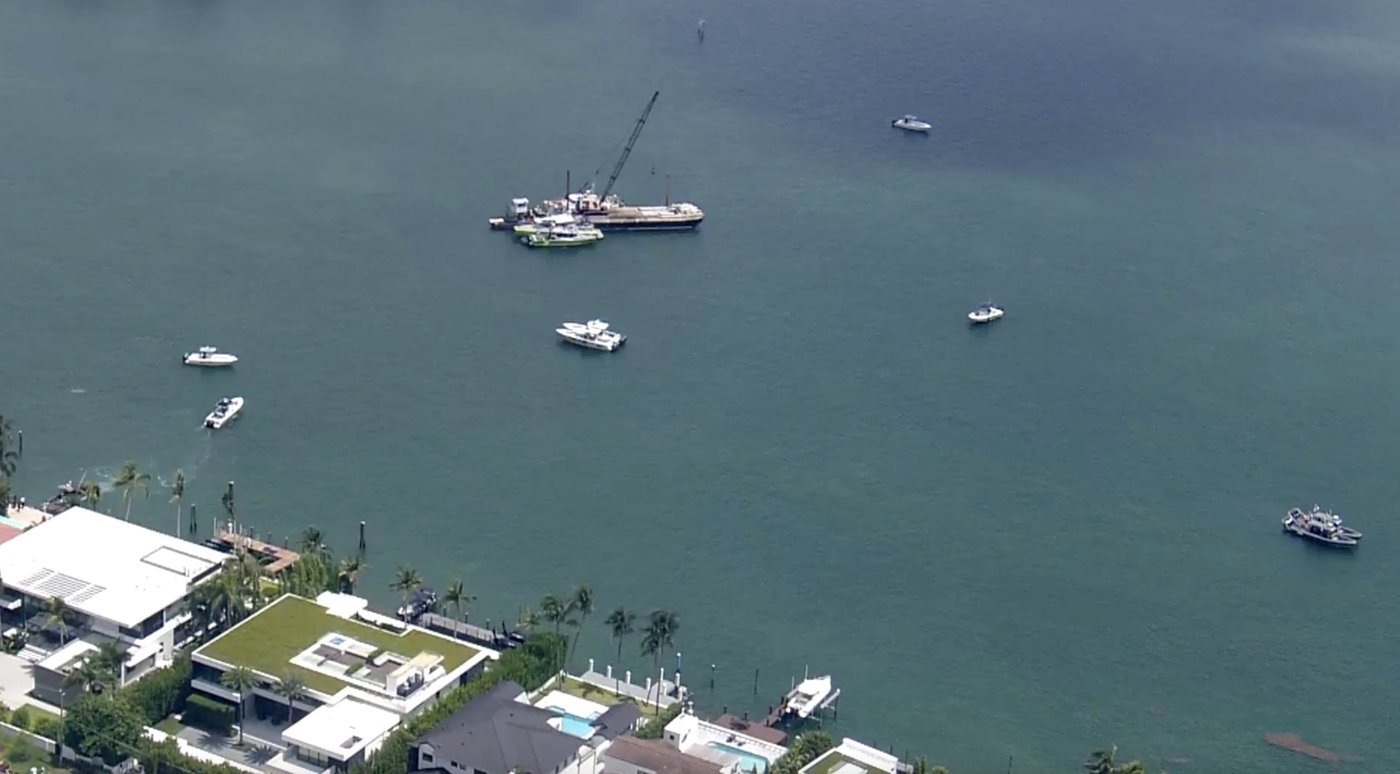 Coast Guard begins salvage operation and investigates cause of boat collision that killed two girls | iNFOnews.ca Coast Guard begins salvage operation and investigates cause of boat collision that killed two girls | iNFOnews.ca