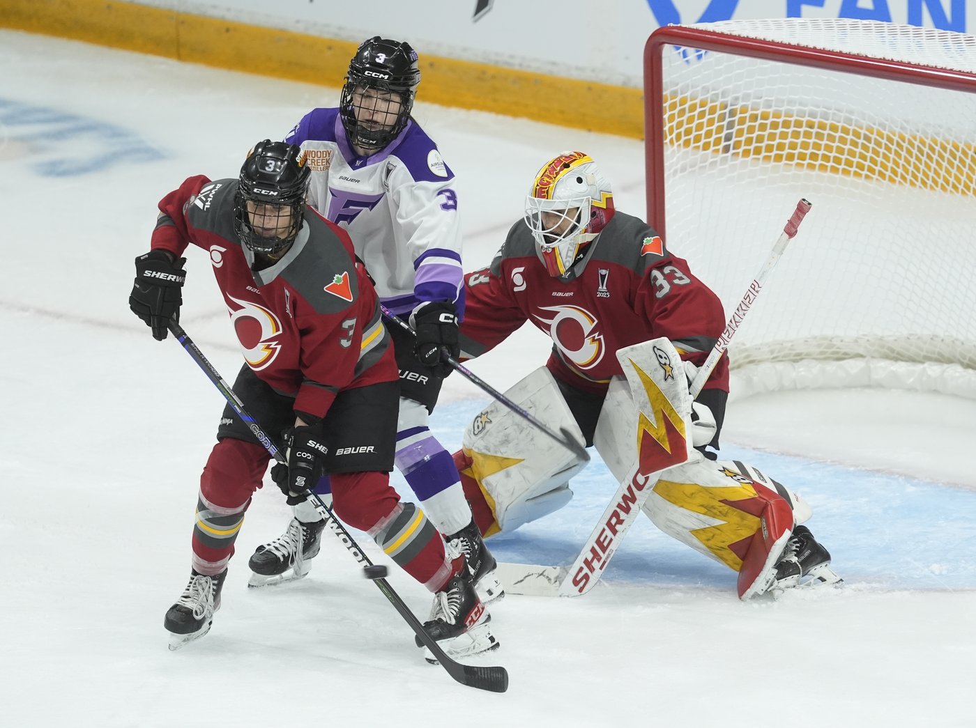 Curl-Salemme scores tying goal, OT winner as Frost even PWHL final against Charge | iNFOnews.ca Curl-Salemme scores tying goal, OT winner as Frost even PWHL final against Charge | iNFOnews.ca