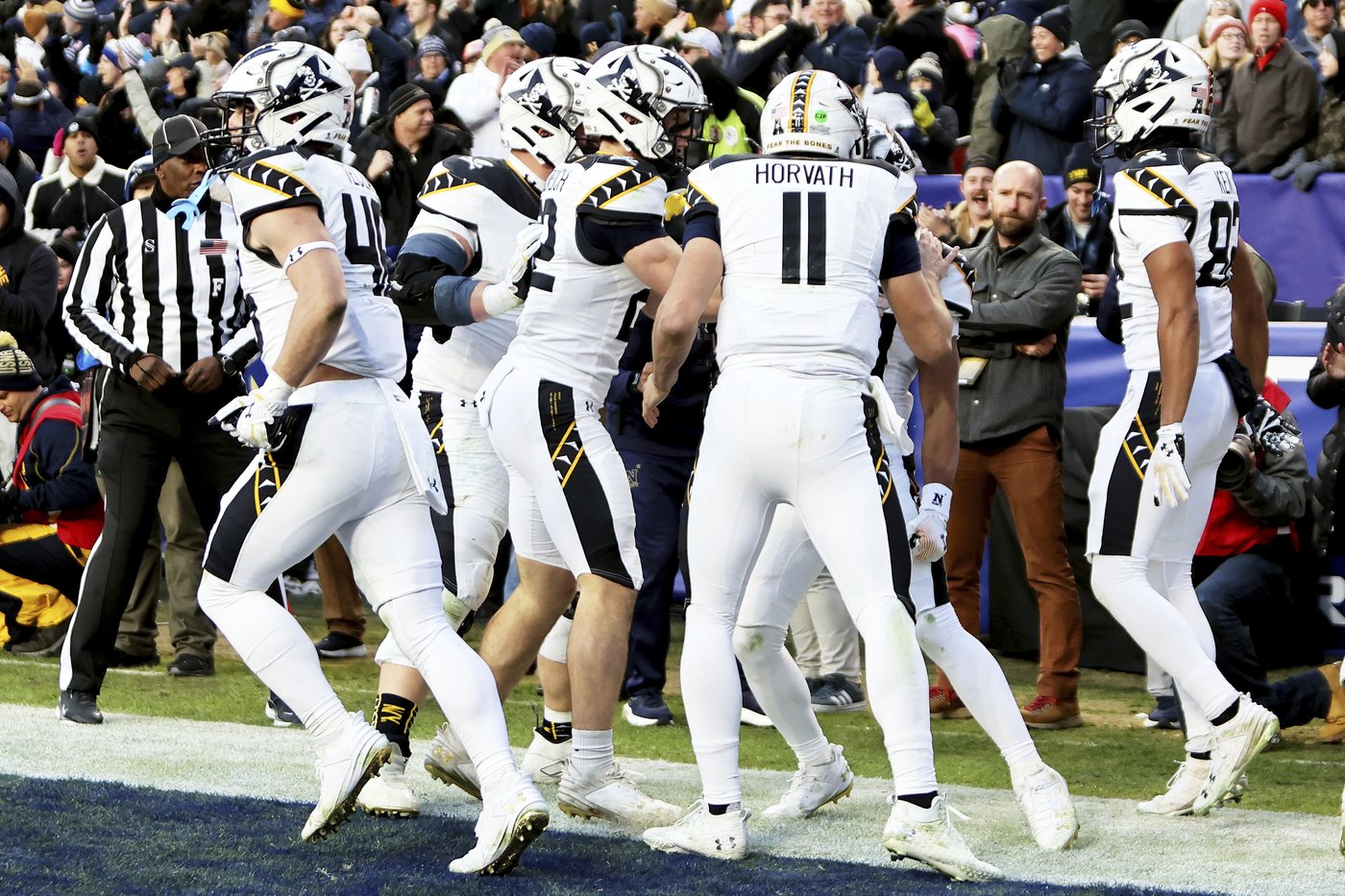 Blake Horvath shines as Navy dominates in a 31-13 victory over Bryson Daily and No. 19 Army | iNFOnews.ca